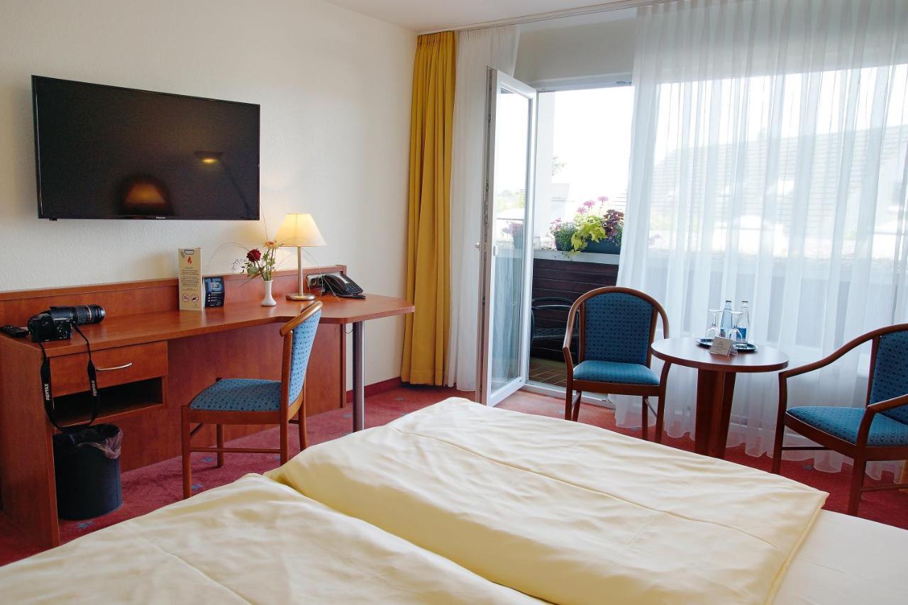 AVALON Hotelpark Königshof Königslutter am Elm Exteriör bild